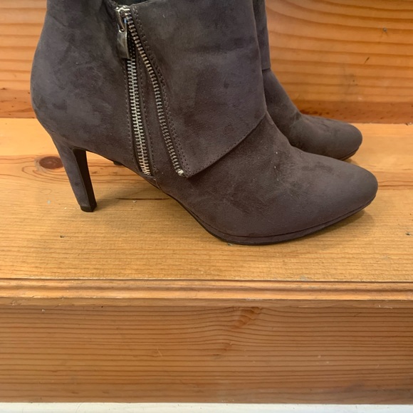 Boots - Picture 2 of 3